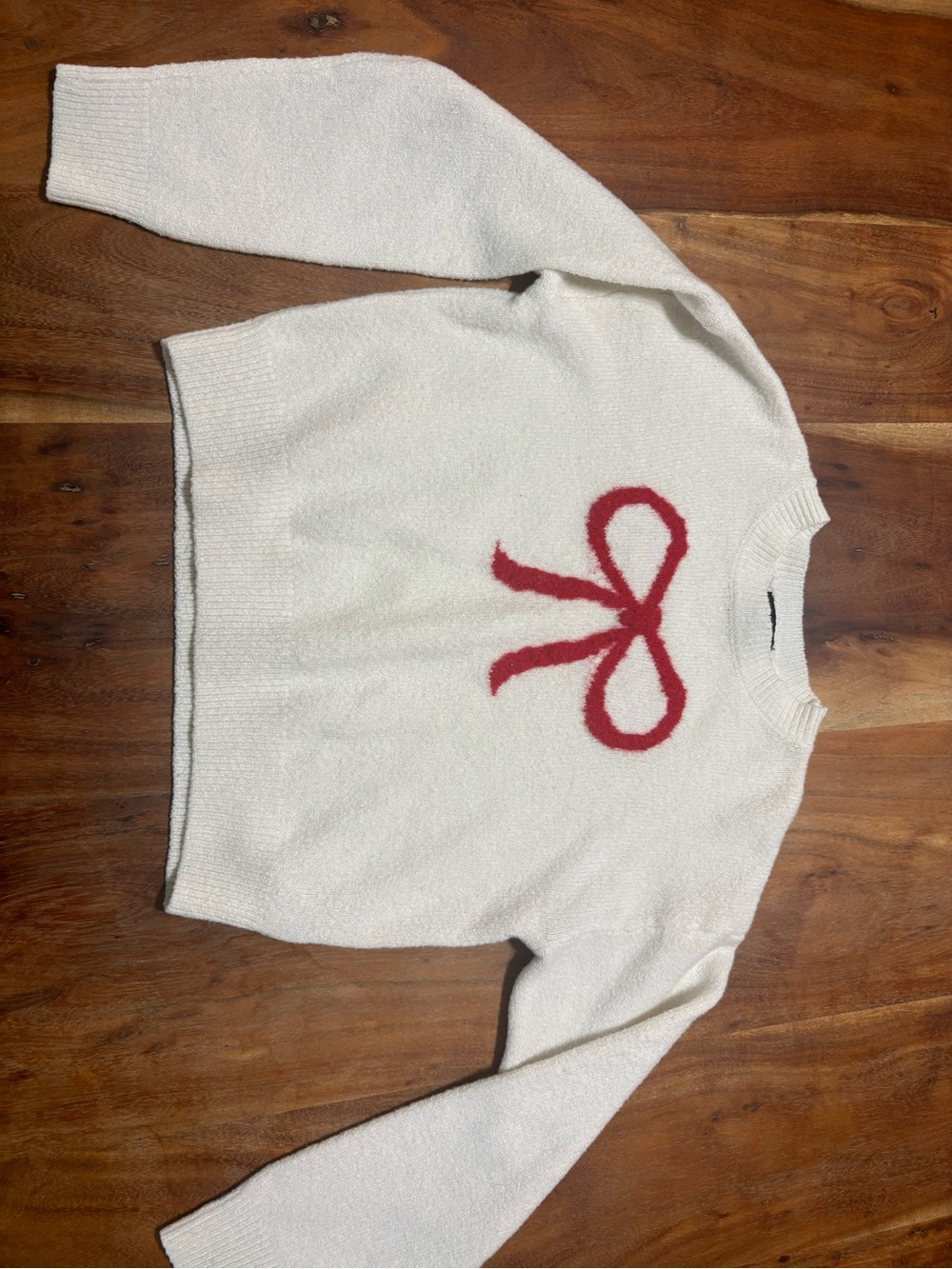 art class White Crewneck Sweater with Red Bow Motif